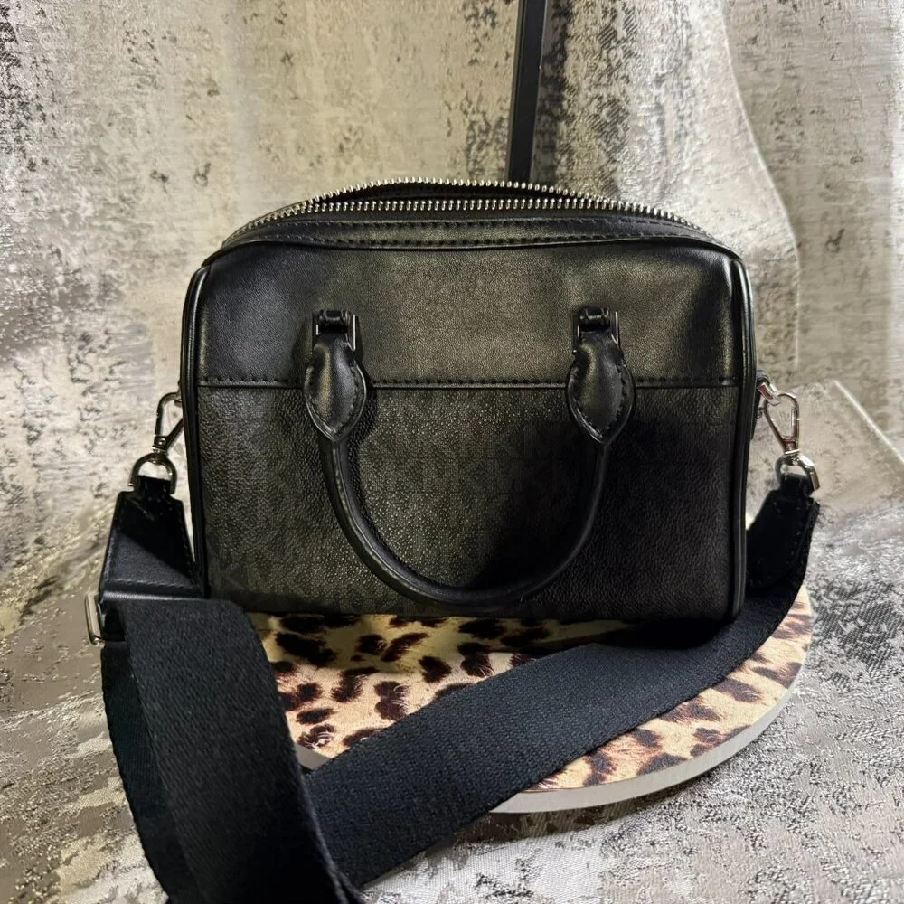 Michael Kors mini bag